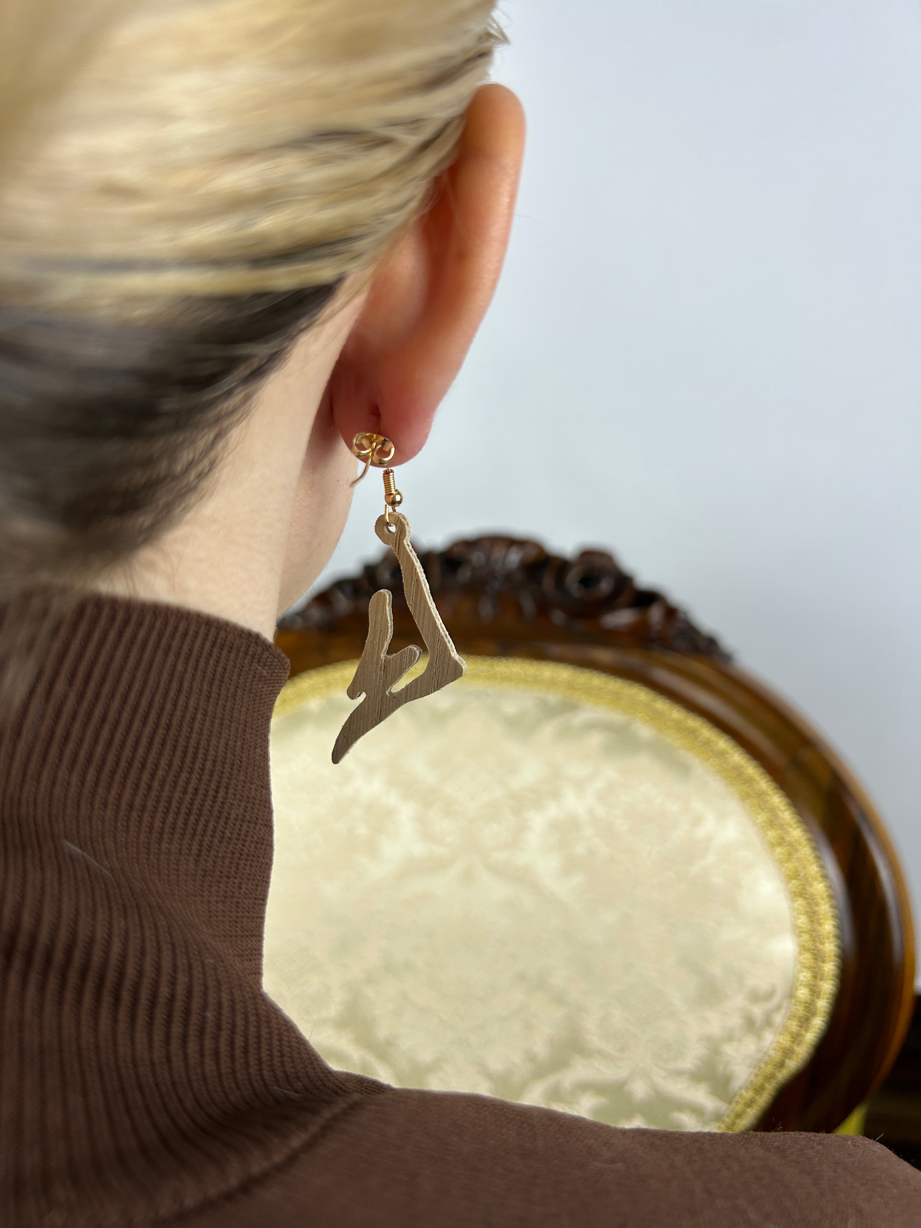 Nicole Wooden Earrings – Handmade Oak Leaf Earrings, Scandinavian Nature Inspired Jewelry, Gift for Her